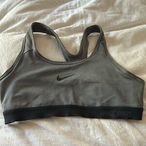 nike pro sports bra